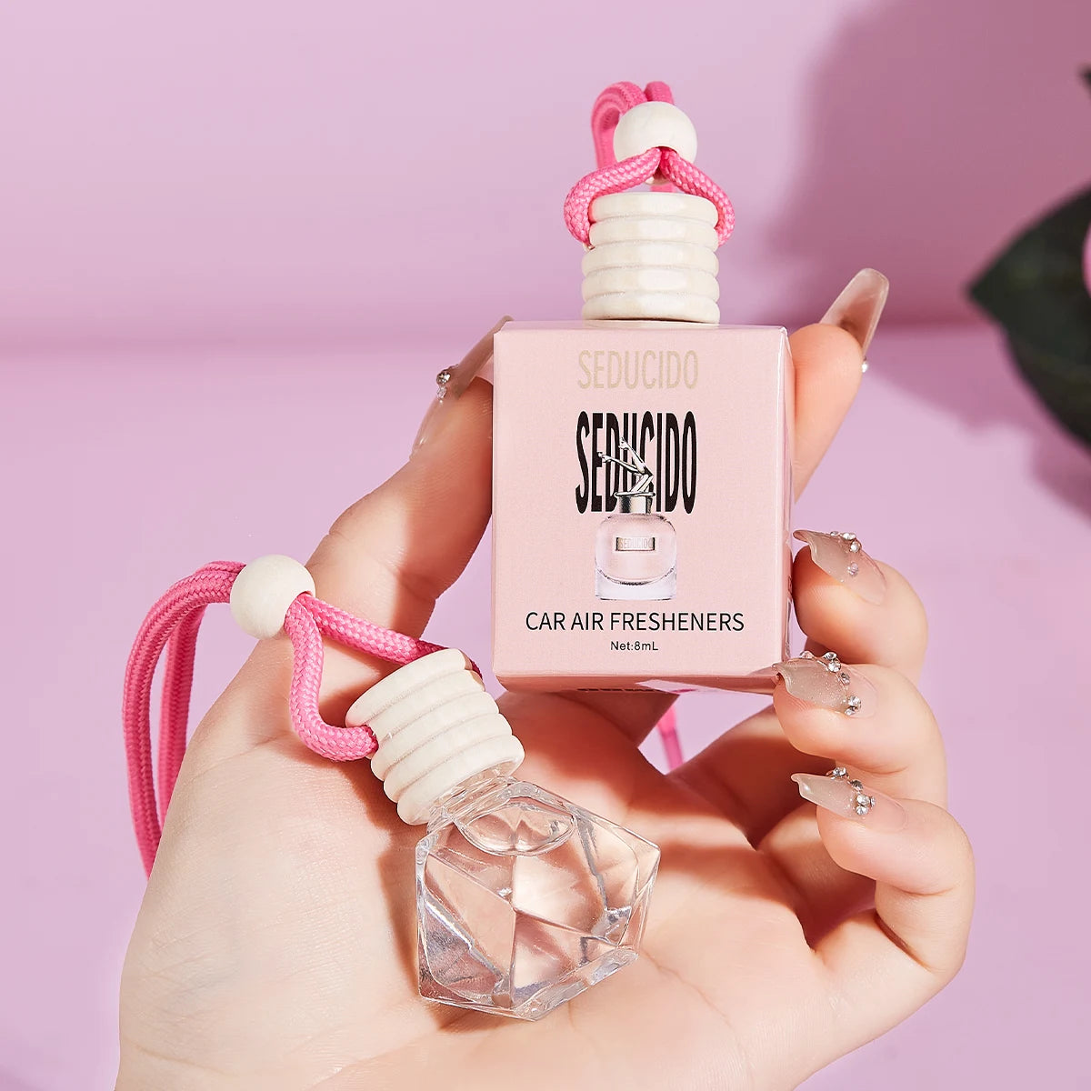 Pink car fragrance car interior accessories, perfume pendant car supplies, fresh air car fragrance