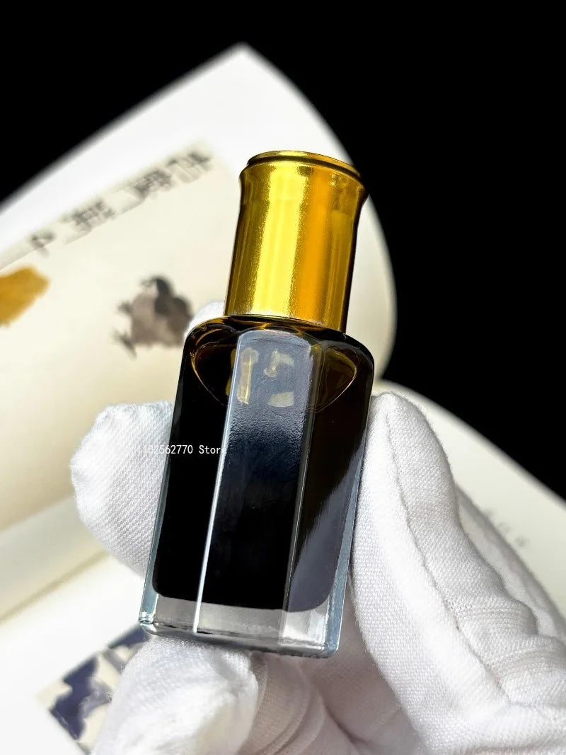 Natural Hainan Black Qinan Agarwood Essential Oil Supercritical Pure No Dilution No Addition Indoor Soothe The Mind Aid Sleep