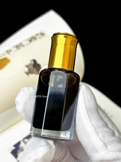 Natural Hainan Black Qinan Agarwood Essential Oil Supercritical Pure No Dilution No Addition Indoor Soothe The Mind Aid Sleep